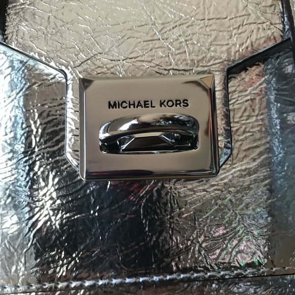 🌼Michael Kors Purse - Picture 8 of 14